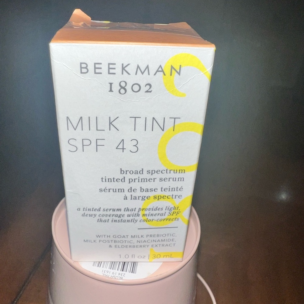 Beekman 1802 Milk Tint SPF 43 - White and Gold
